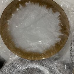 Lot Of Charger Plates For Wedding Party Decorations 