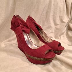 QUPID Suede Wedge Heel Women's Size 9