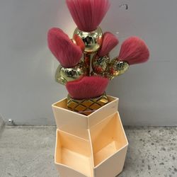 Makeup Brushes And Organizer