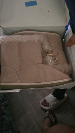 Snow Boots