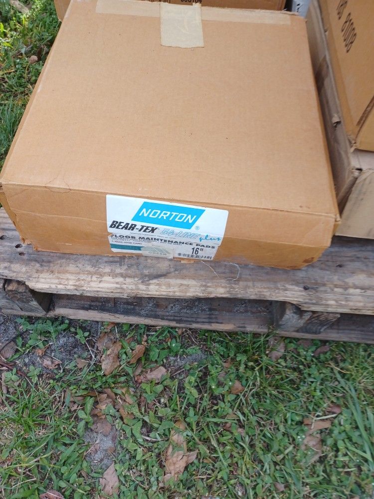 Minuteman Floor Scrubbers And Pads