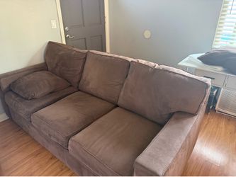 Brown couch in great condition - pick up only!