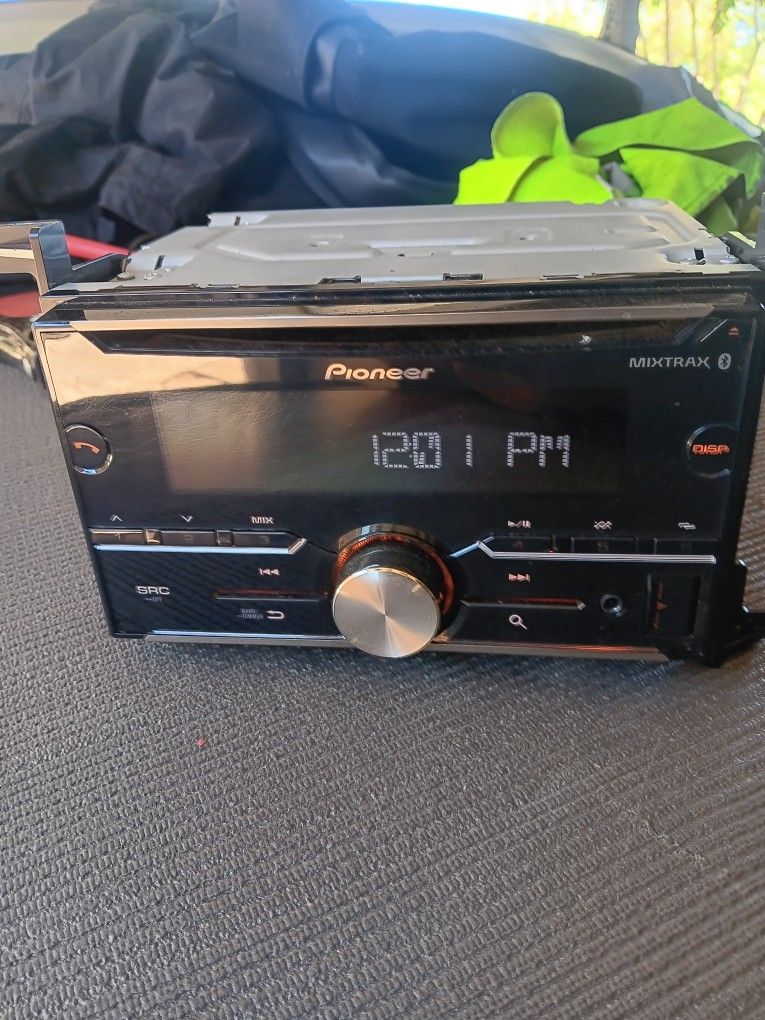 Pioneer Bluetooth Double Din Model #FH-S700BS