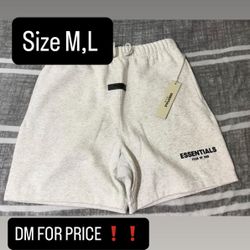 Essentials Shorts 