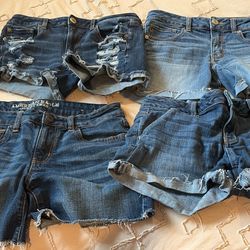 4 Pair Of American Eagle Women’s Shorts Size 8
