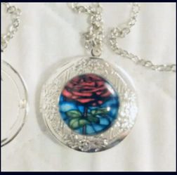 Locket’s Red Rose Necklace’s :)