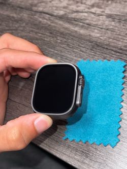 Apple Watch Ultra 2 (49mm Titanium)