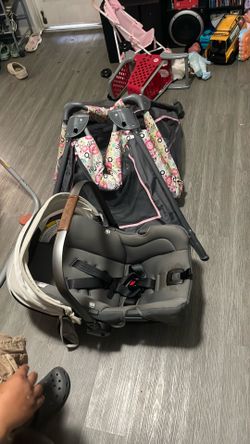Nuna and portable crib