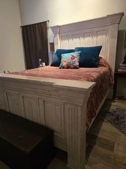 Queen Bedframe & dresser