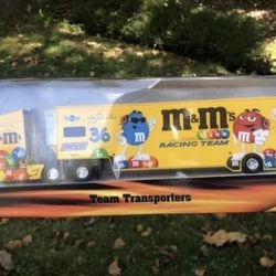 Hot Wheels Team Transporter