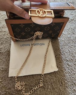 Available ( 1 3 0  )
