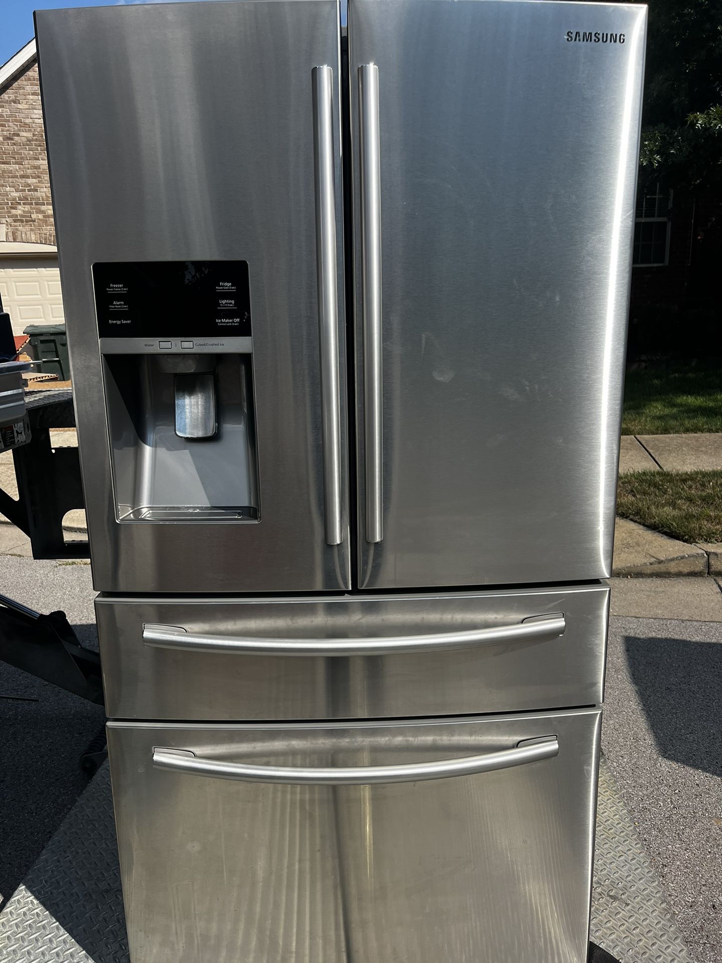 Refrigerator