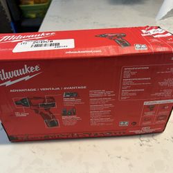 New Milwaukee Screw Driver 12v