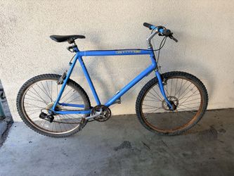 Cannondale 7-Speed Cycling Bike