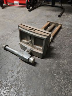 Vintage Wilton 10" Woodworker's Vise