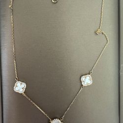 Clover Necklace White Color Gold Plated