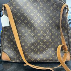 Louis Vuitton Monogram Canvas