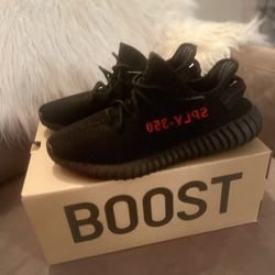Black Yeezys Size 10