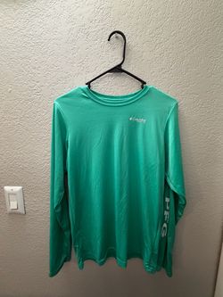 Columbia long sleeve size medium