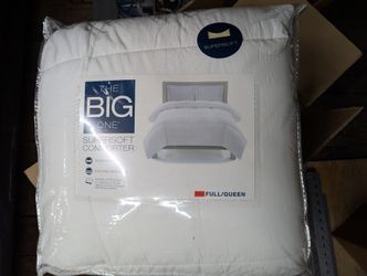 Kohl's Microfiber Down Alternative Solid White Comforter
