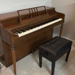 Gulbransen Acoustic Oak 88-Key Stand Up Piano