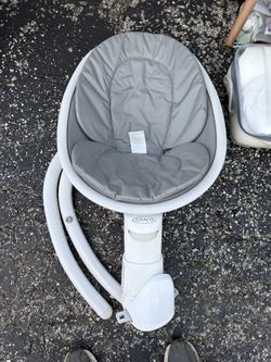 Graco Soothe N Sway Bluetooth Baby Swing