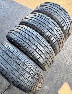 255 45 20 Pirelli I'm selling this set of tires with 80% life left on all 4