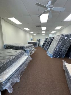 🚚Moving Out New King, Queen, Full Brand New Mattresses🌟Everything Must Go!🛌