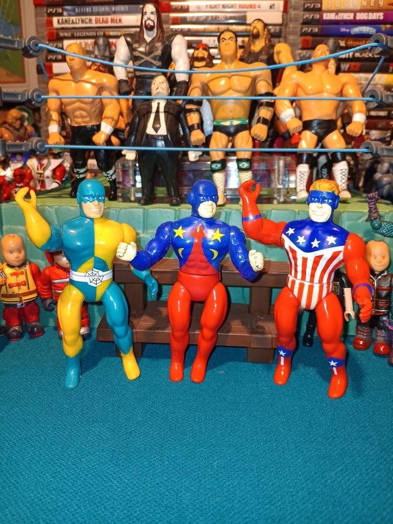 Mighty Crusaders Archie Comics Figures "The Shield.,The Web,The Comet ( Vintage Remco 1984 )