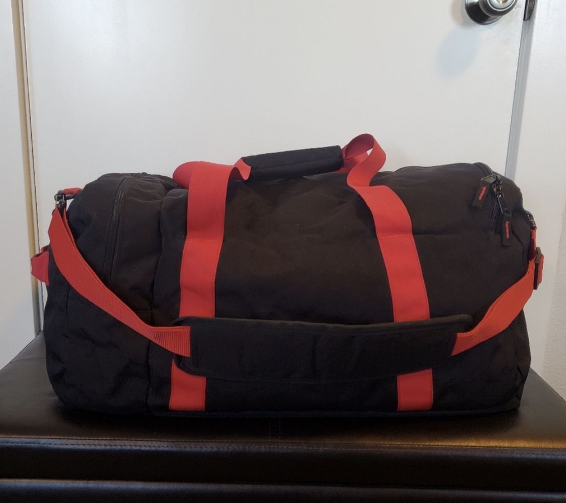 BURTON Classic 35L Duffle Bag