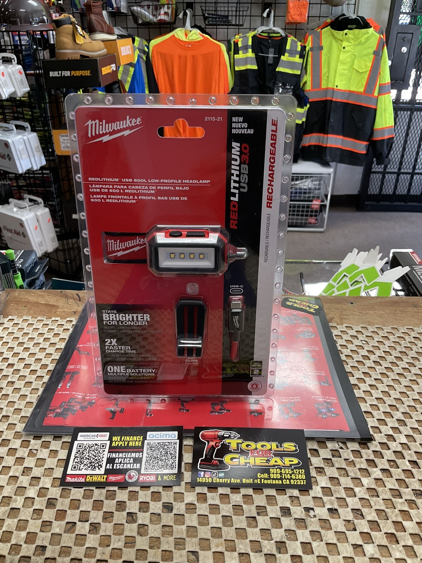 low profile milwaukee 600 lumens Red Lithium Milwaukee 600 Lumens Brand New Milwaukee Red Lithium USB 600  Lumens Low Profile Head