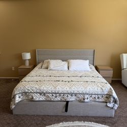 Modern Storage Bed Frame with Lift-Up Storage – Great Condition