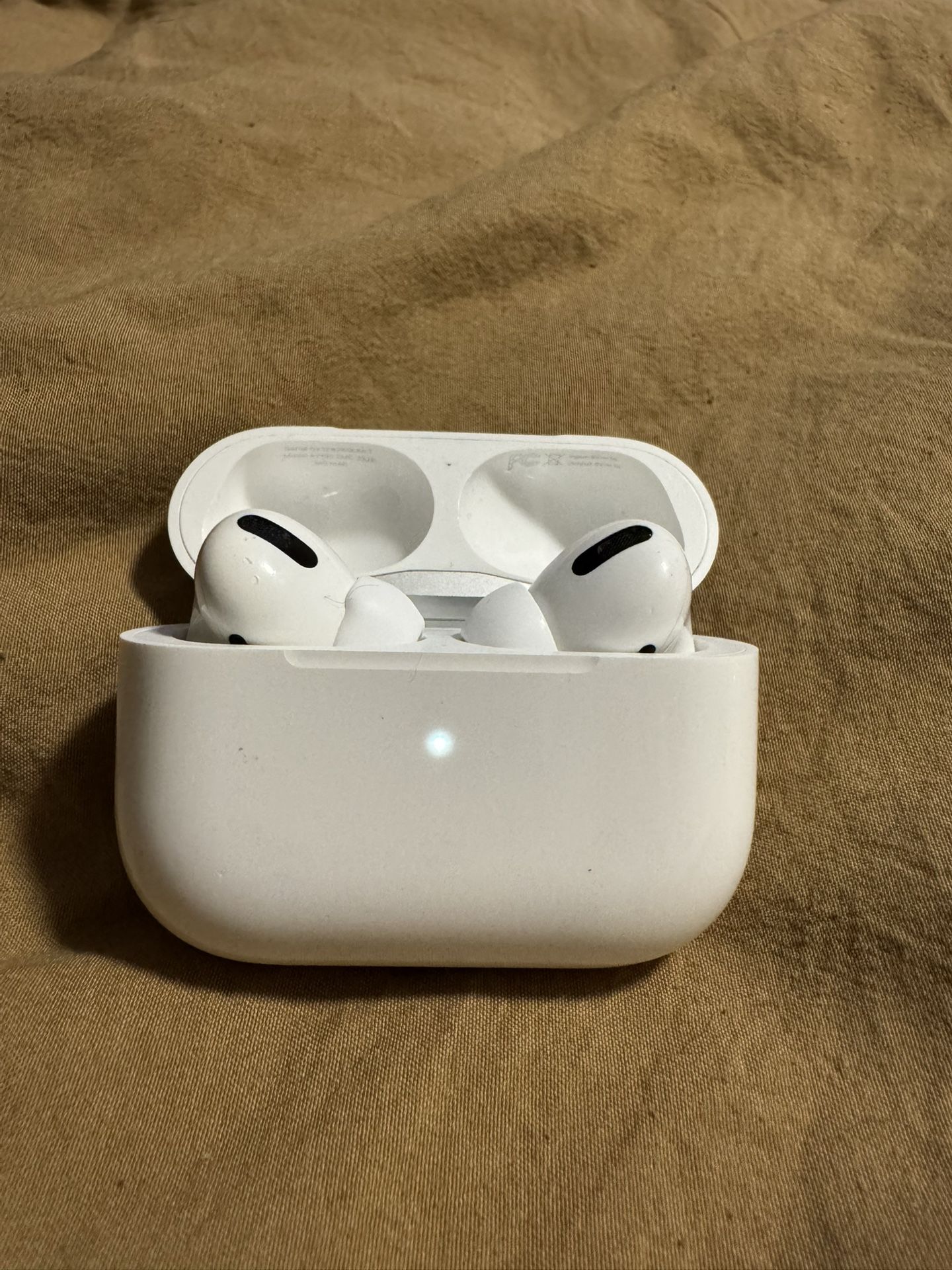 Apple AirPods Pro (1st Gen)