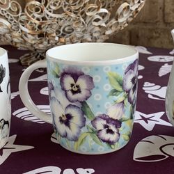 Vintage Ceramic Mugs 