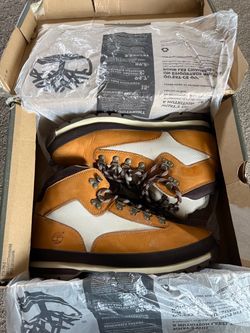 Timberland Euro Hiker Boots Wheat/Ivory White - Men’s Size 10 (w/ Original Box)