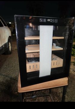 Electric humidor