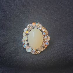 Classy Ring With Diamonds And Pearls