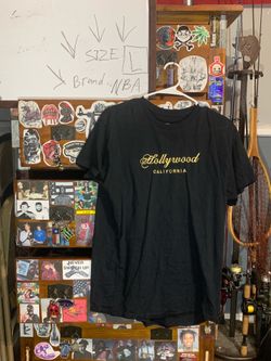 Men’s black t shirt