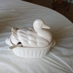 Porcelain Duck Soup Server