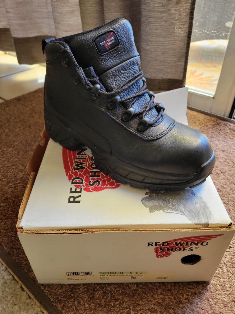 Women's Safety Boot (Brand New)