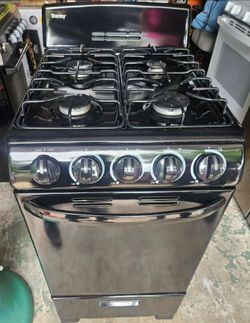 Gas Stove In Excellent Condition 20in