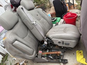 2001 Yukon/chevy Seats