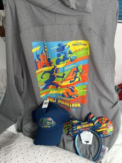 New With Tags 2025 run Disney Athletic Jacket , Hat And Ears 