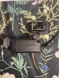 Zoom Q8 Handy Video Recorder – High-Definition Video & 4-Track Audio Recorder