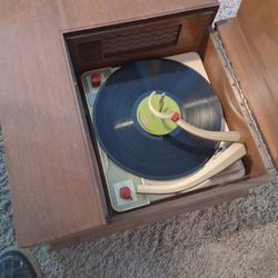 plays old records