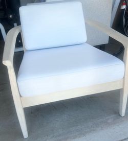 Accent chair