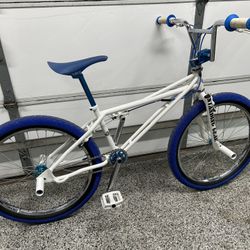 SE Quadangle Freestyle 24” BMX Bike