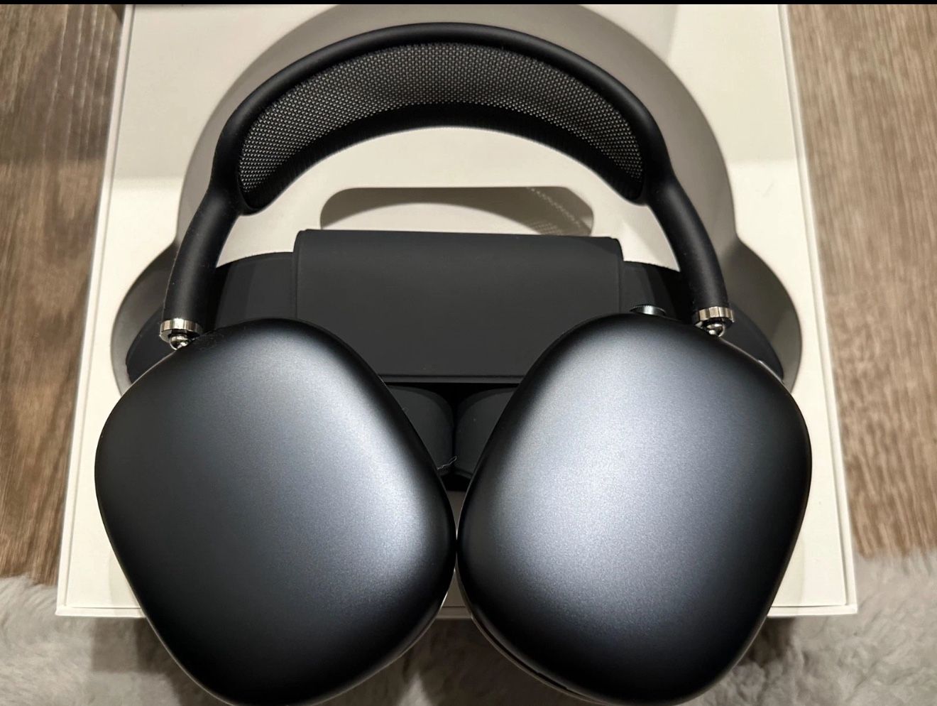 Airpods Max usb-c Midnight (Authentic.... Proof of Purchase)