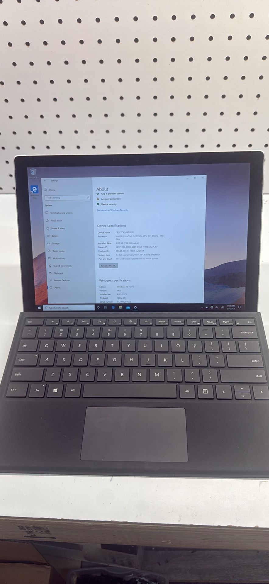 Surface pro 7 tablet with keyboard
