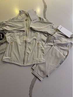 Lululemon in Albumin/Bone color set